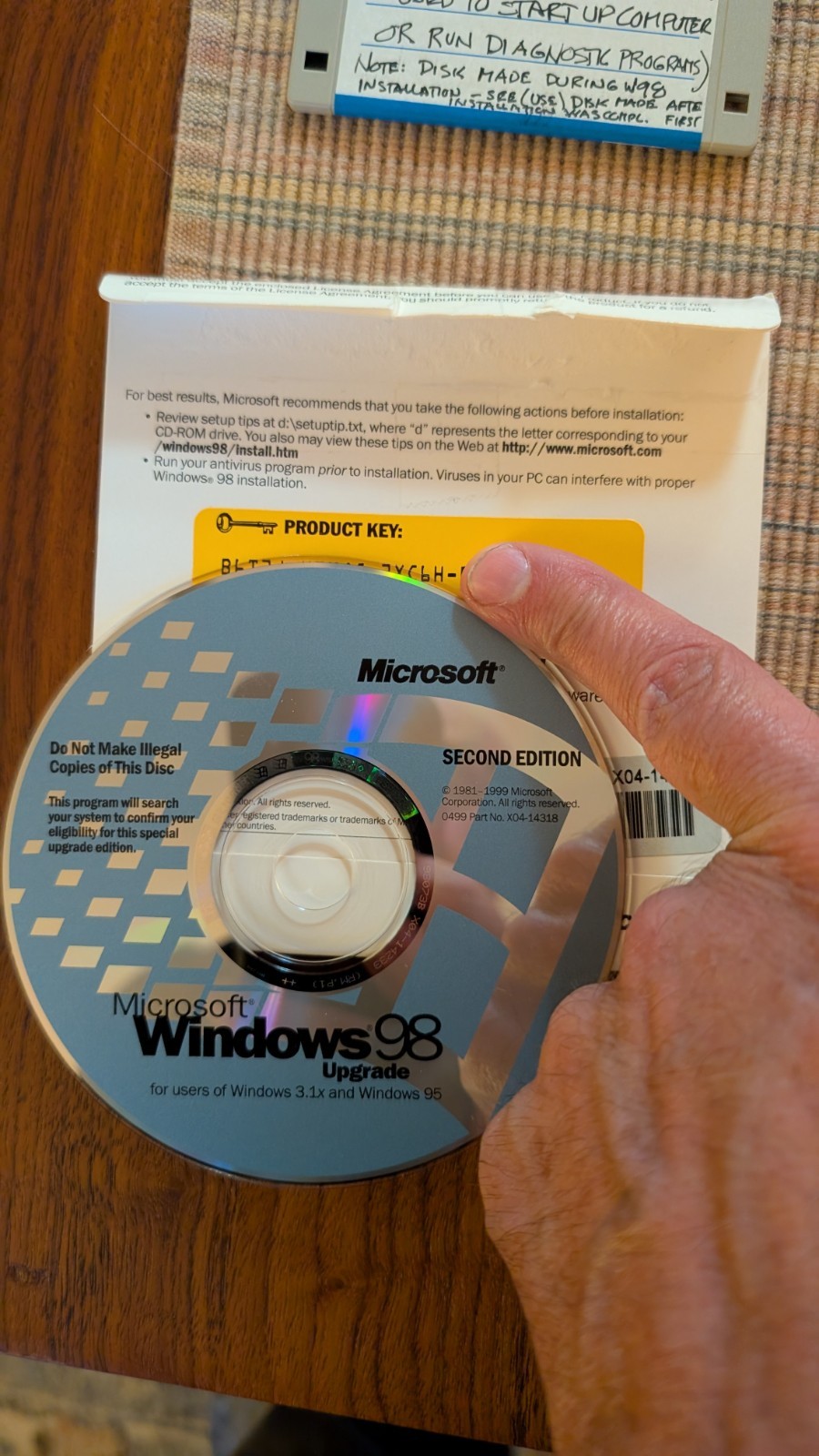 Microsoft Windows 98 Upgrade Second Edition Vintage – CD and Key Code