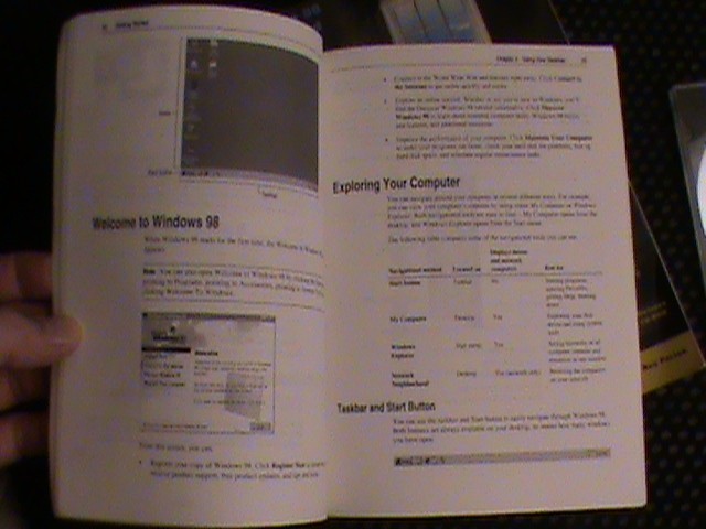 WINDOWS 98 2nd. Edition W-KEY and 900 Page Manual by Que 3 Pc. Lot BONUS CD