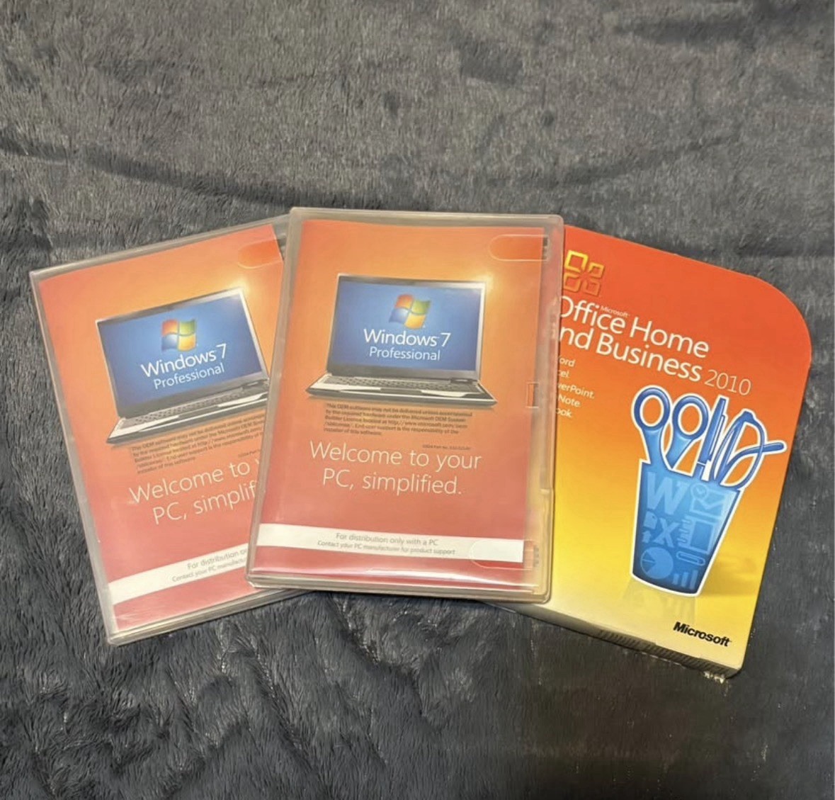 Microsoft Windows 7 Pro & Office 2010 DVD w/ Nero 9, Gigabyte, Cables