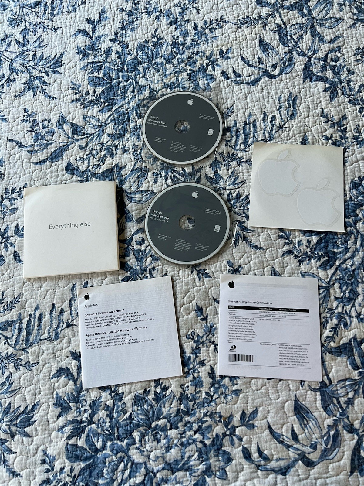 Apple MacBook Pro 15” OS X 10.5.5 Install Discs + Applications DVD (2008)