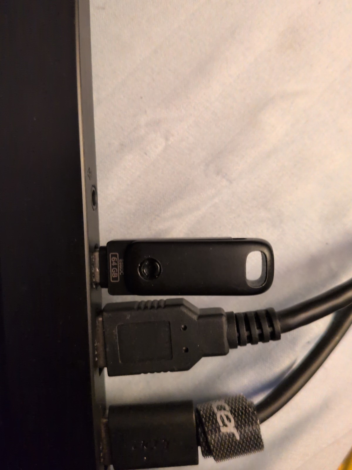 Tails Linux 7.3 OS 64 Gb USB-A 3.2 To USB-C Bootable FlashDrive