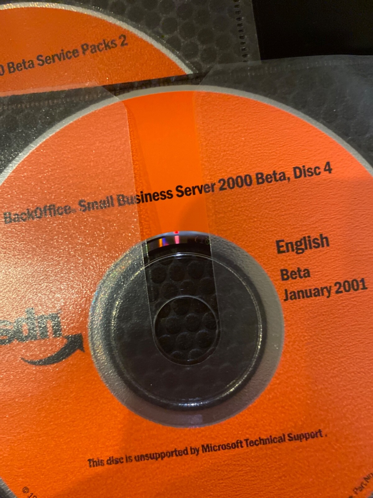 BRAND NEW Authentic Microsoft Small Business Server 2000 Beta. Plus Service Pack
