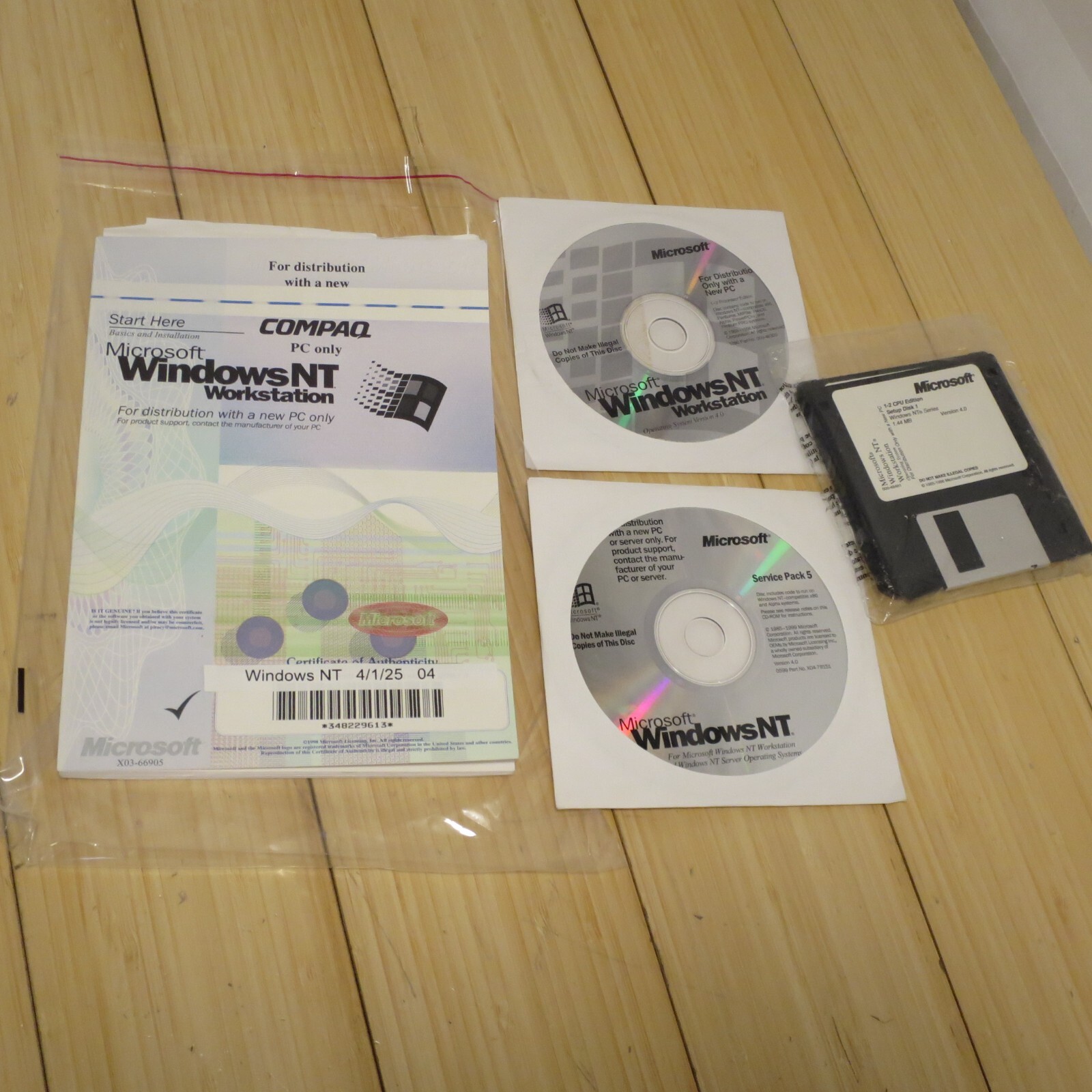 Microsoft Windows NT Workstation 4.0 SP5 CD-ROM, 3.5 Floppies, Manual & COA 04