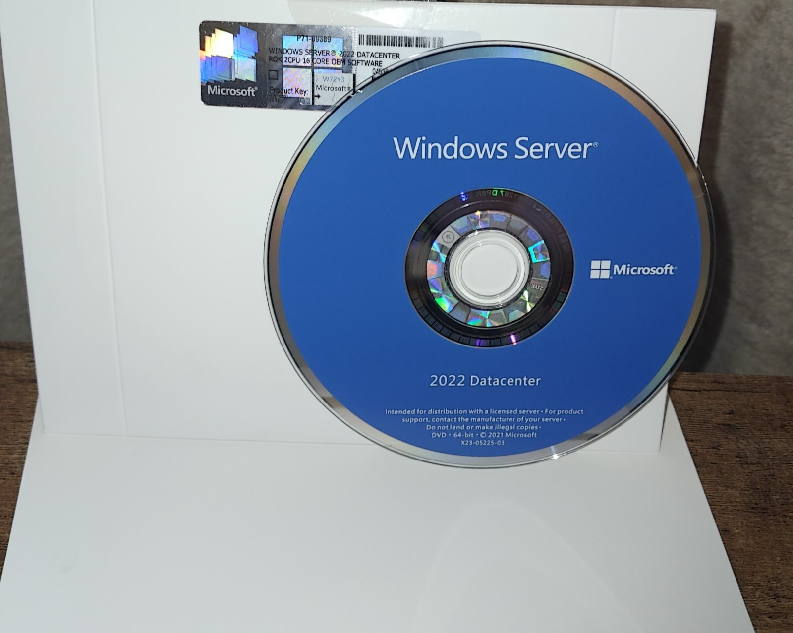 Microsoft Windows Server 2022 Datacenter – 2CPU x 16 Core License (P71-09389)