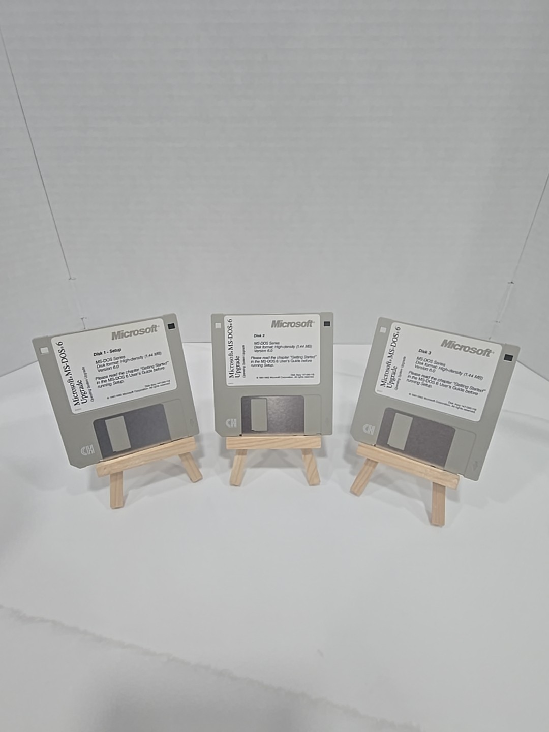 Vintage Microsoft MS-DOS 6.0 Upgrade Operating System 3.5″ Discs + 5.25″ Floppys