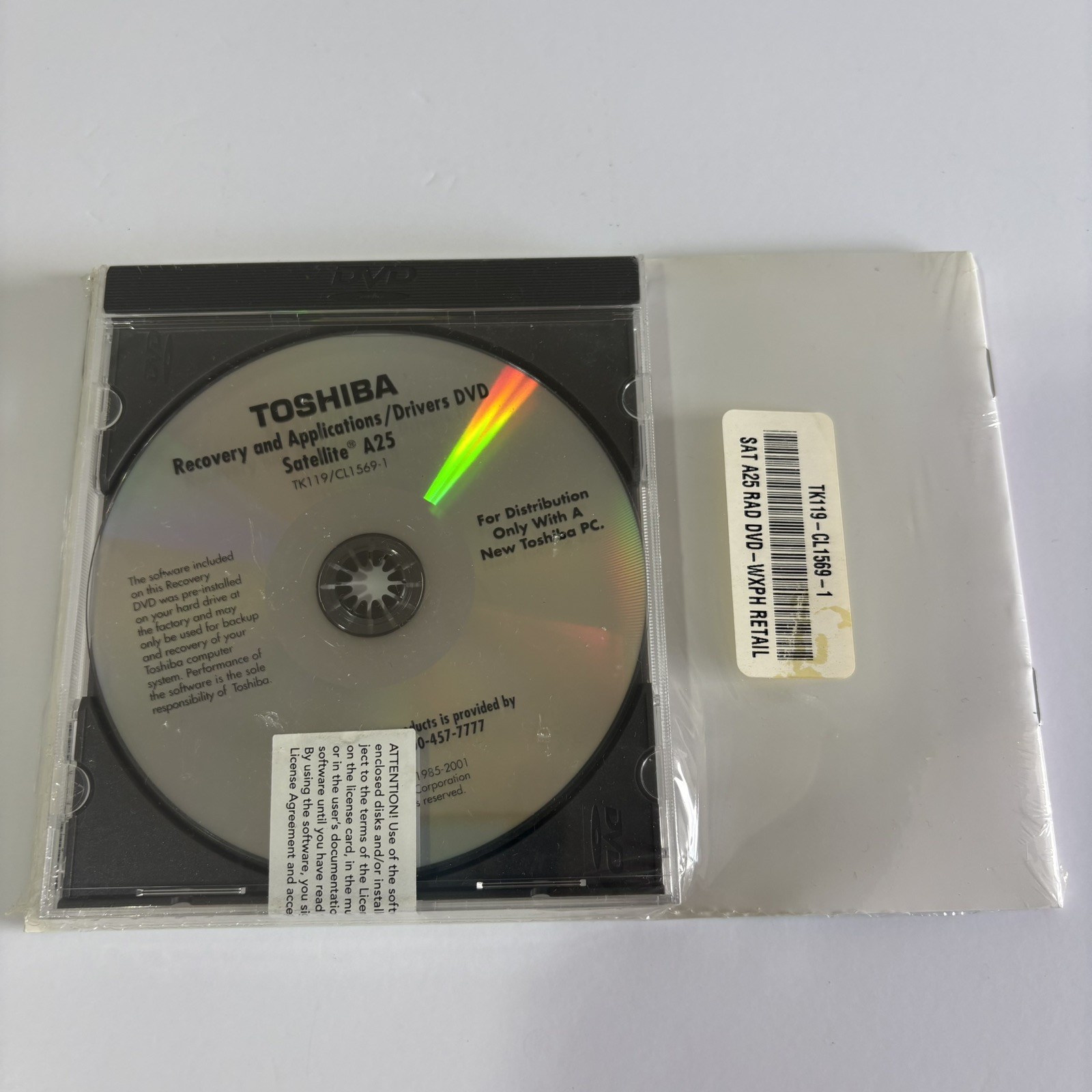 Microsoft Windows XP Home Edition 2002 (Brand New Factory Sealed) Toshiba PC Ver