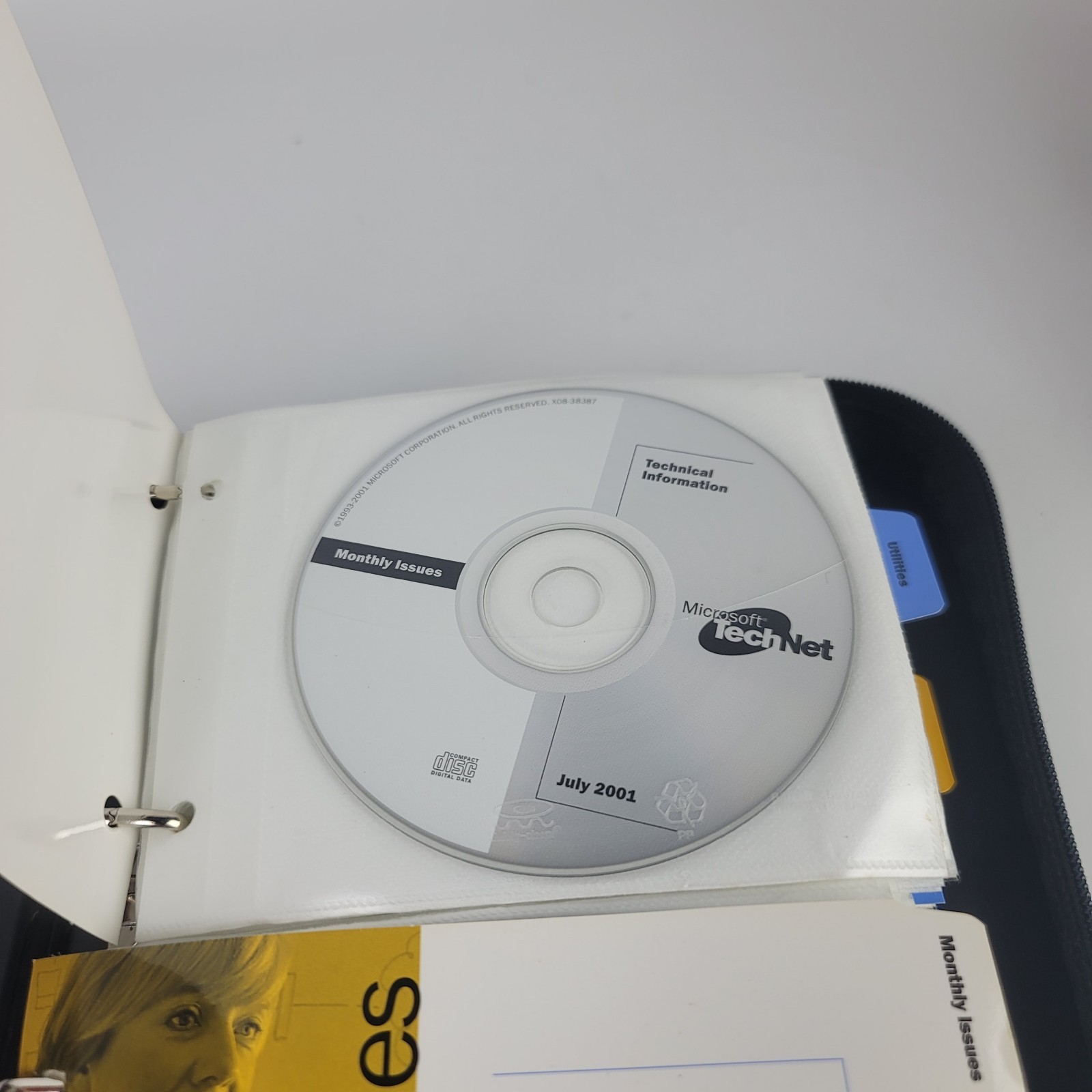 Vtg Microsoft Tech Net Plus Monthly CD Subscription 1999 2001 Discs Drivers