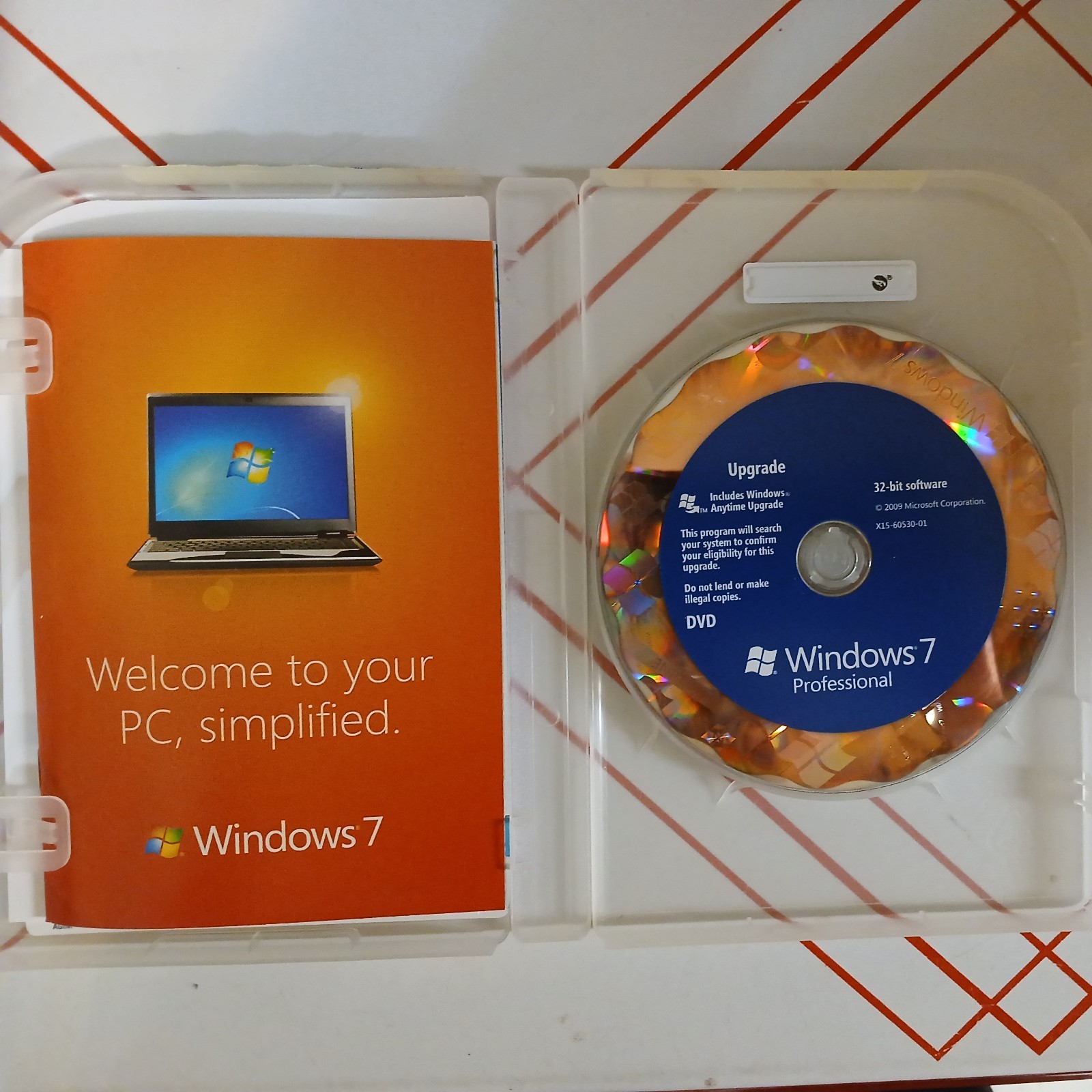 Microsoft Windows 7 Professional Upgrade 32/64 DVD with Key in Retail Box