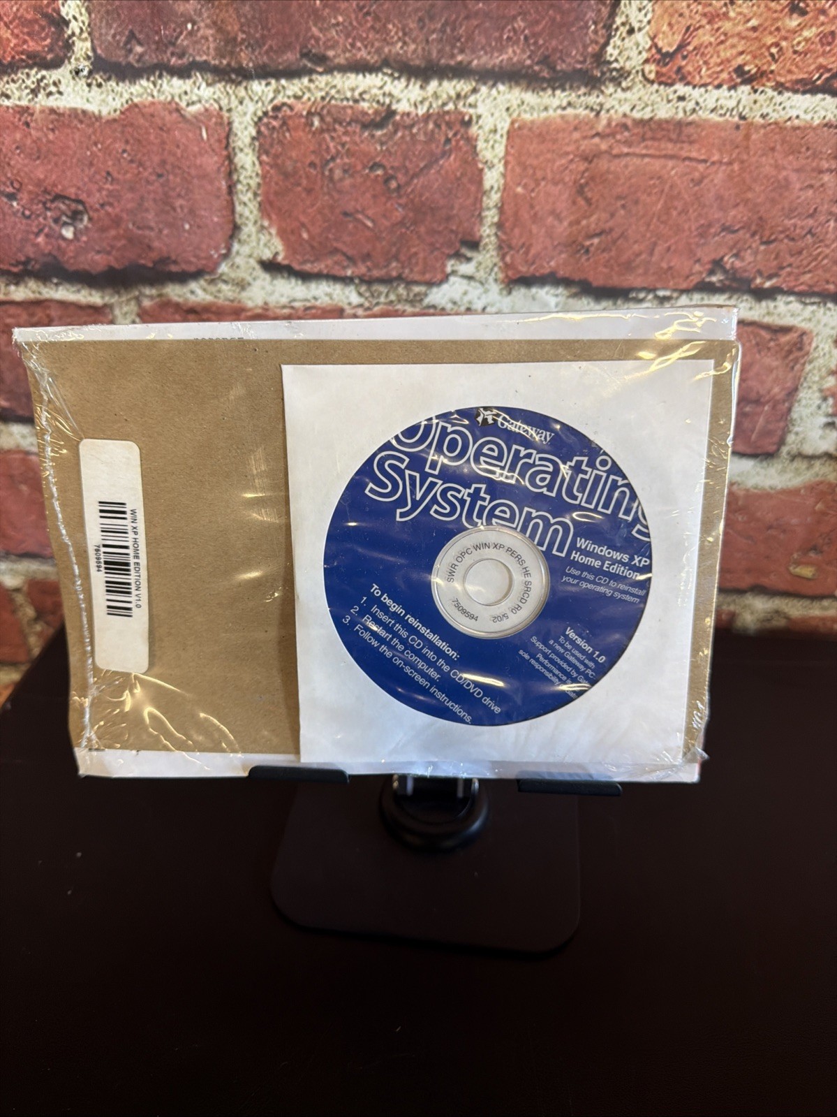 Microsoft Windows XP Home Edition 2002 Version Genuine Computer Software NEW