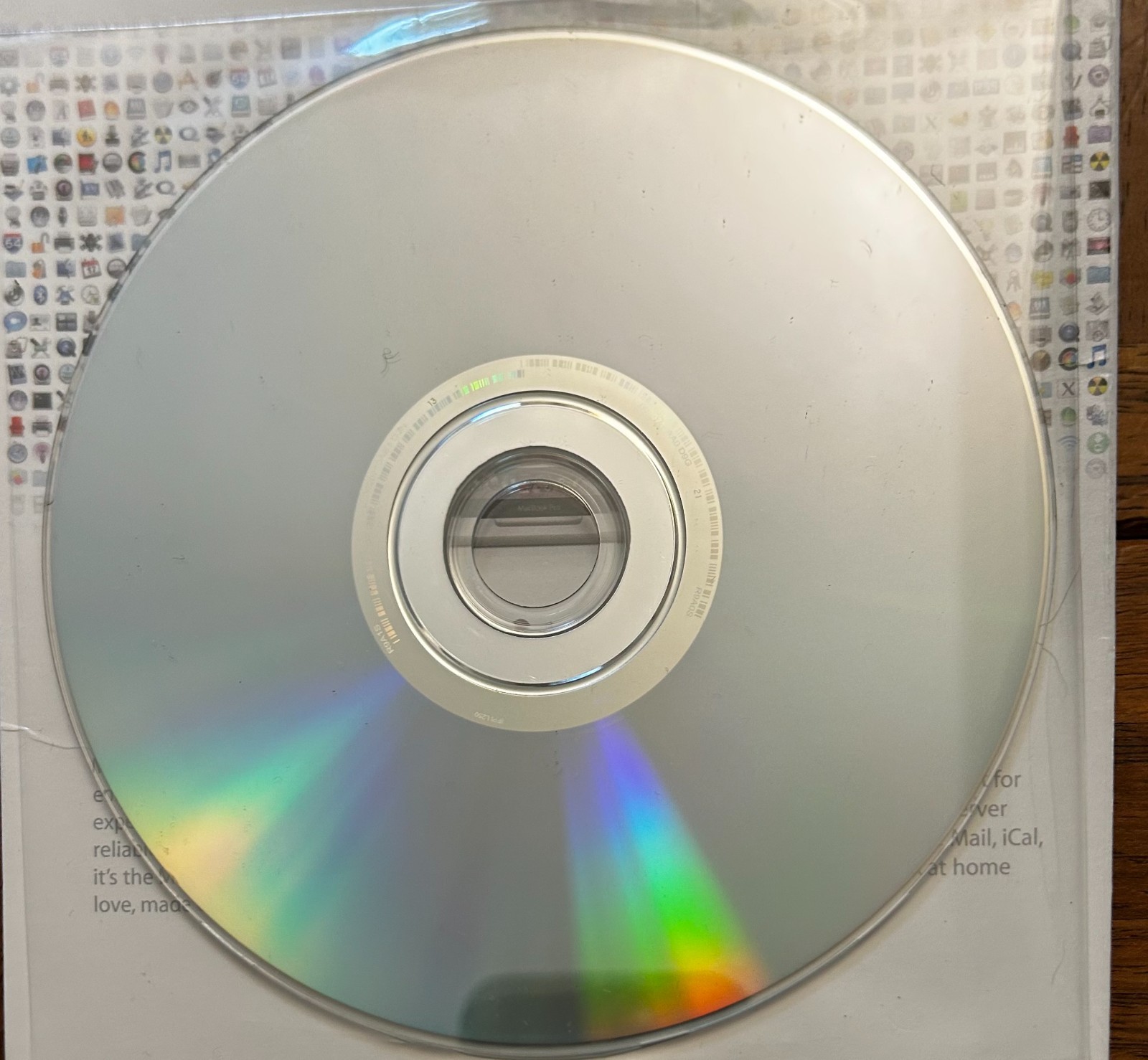 Mac OS X Snow Leopard (10.6.3) Retail DVD — Complete Box — Clean Disk