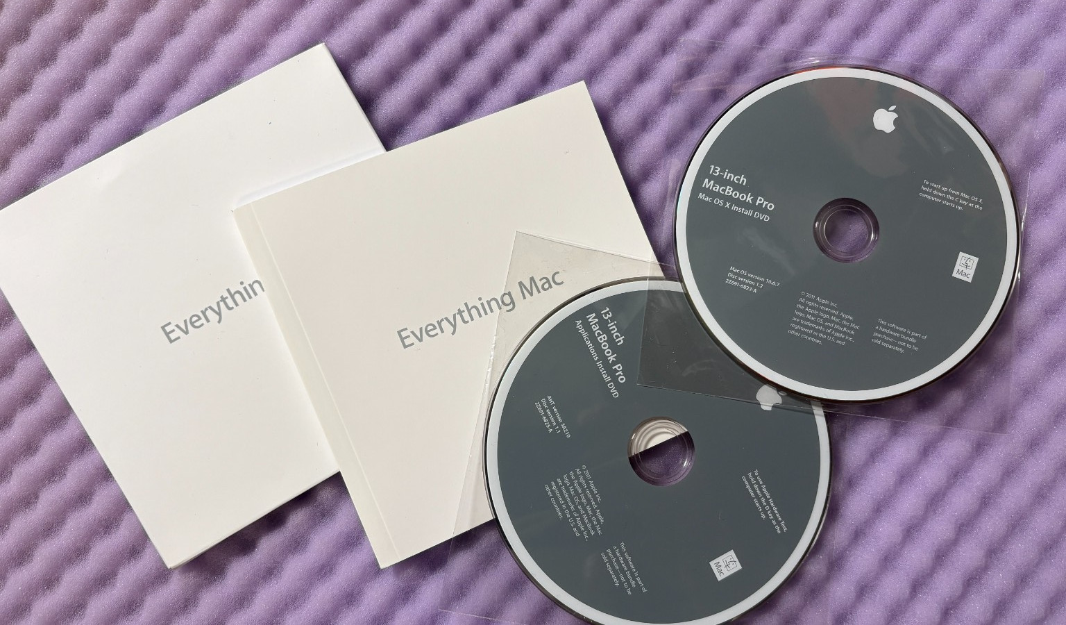 Apple MacBook Pro 13″ Install/Restore Disc Set