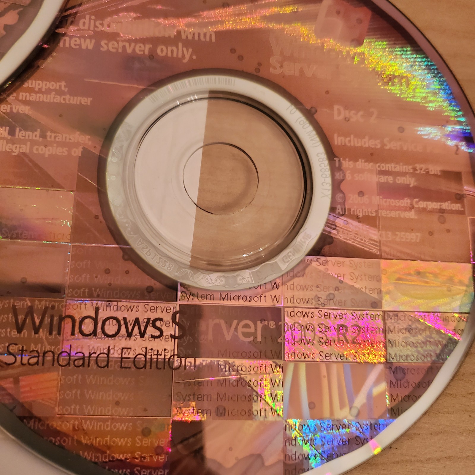 Microsoft Windows Server 2003 R2 OEM Software 2CD SET & Key & 5 CLIENT LICENSE