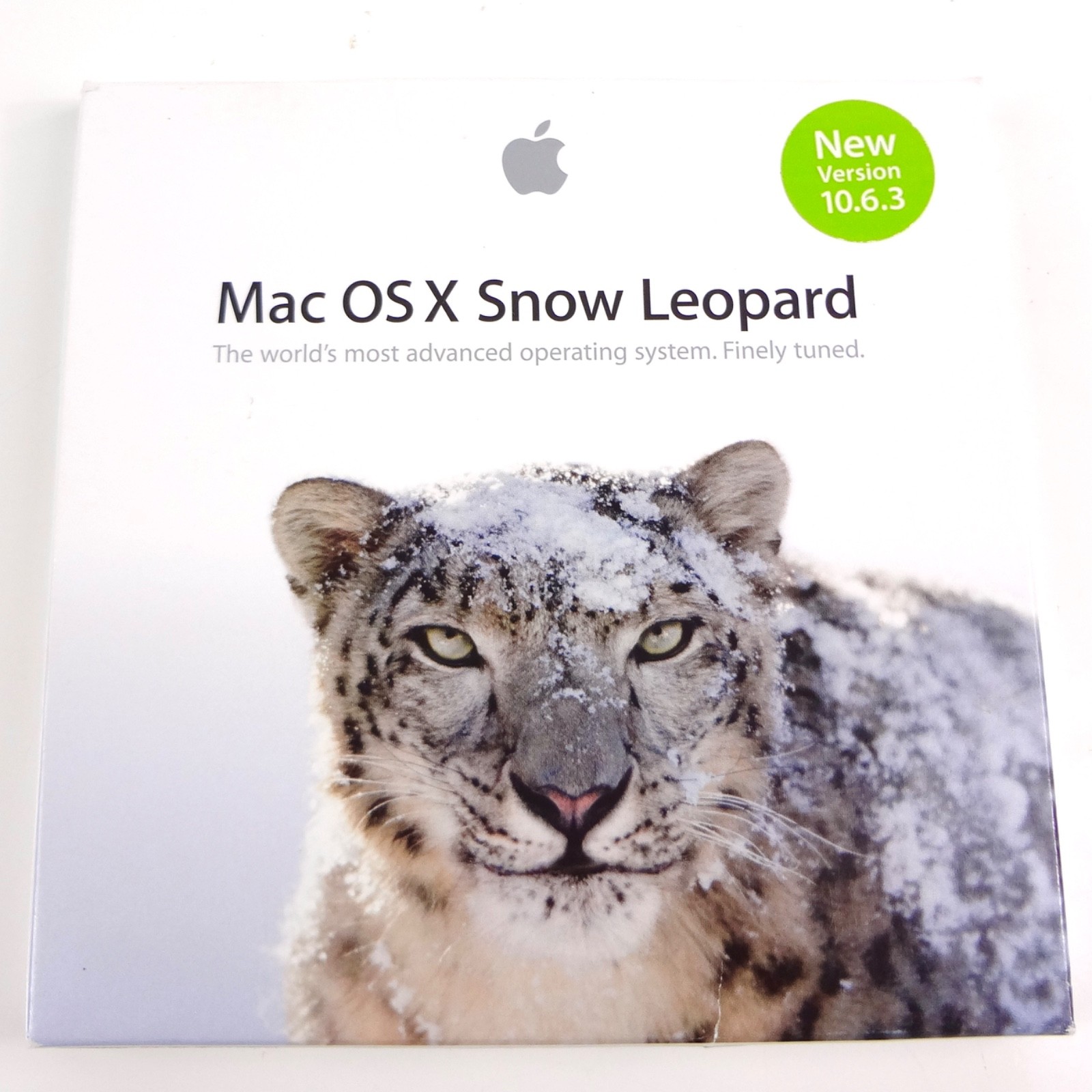 Mac OS X Leopard 10.5 + OS X Snow Leopard 10.6.3 DVD . PERFECT Condition BOXED .