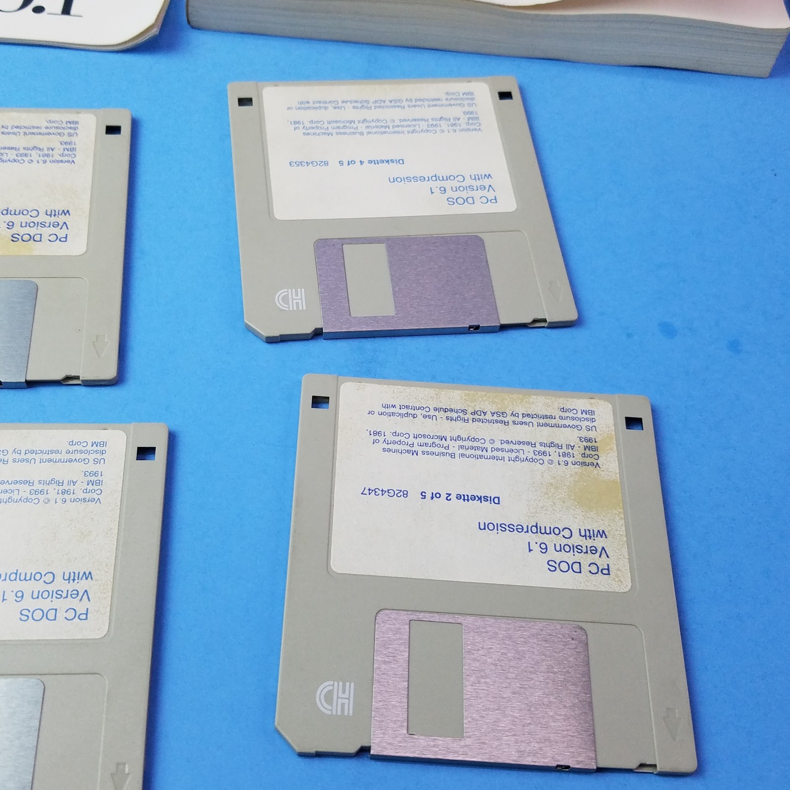 VTG. IBM PC DOS 6.1 Software Operating System User manuals 3.5” disk in box