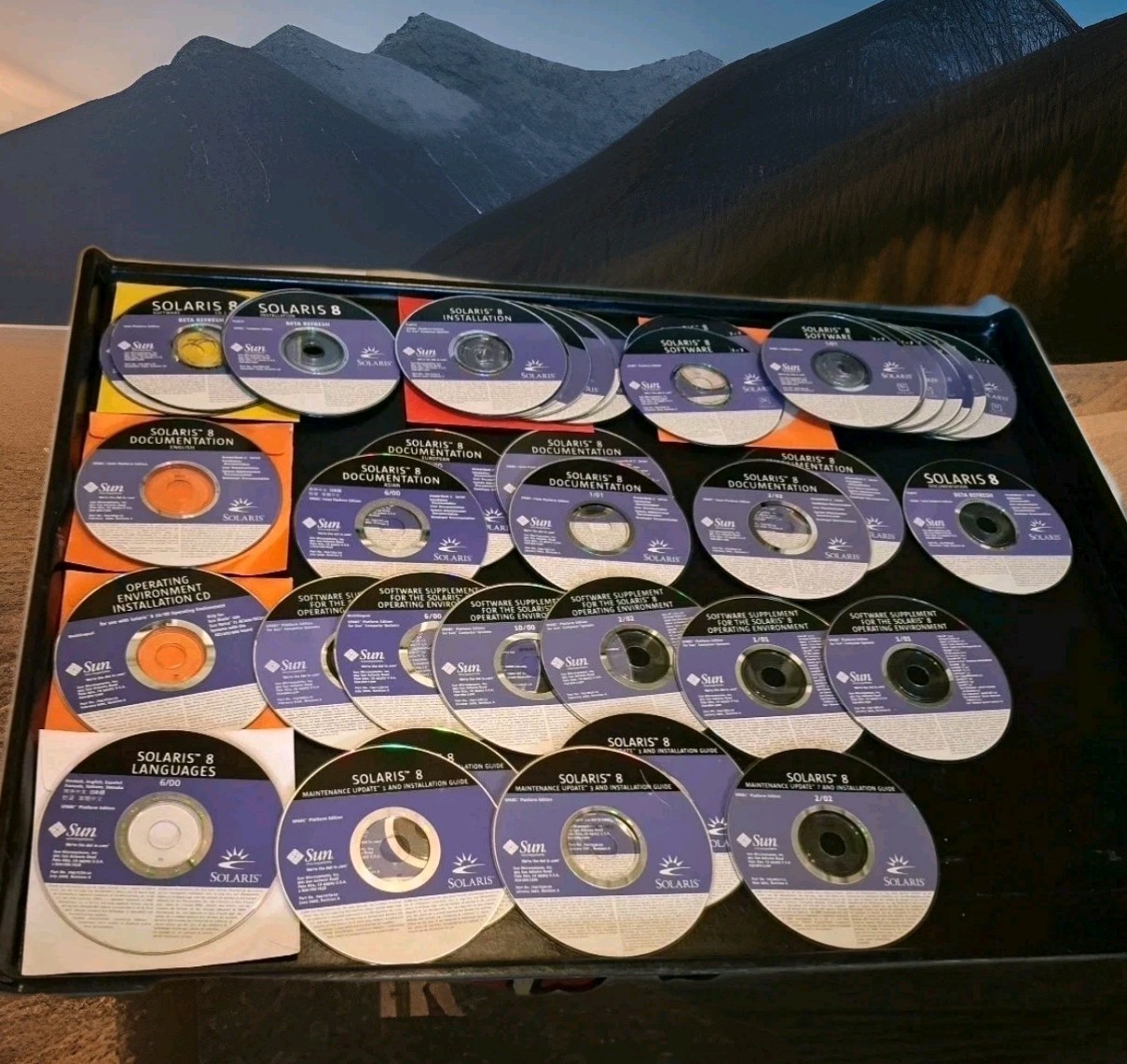 SUN Microsystems SOLARIS 8 -BOTH Intel & SPARC CDs only 58 DISCS bundle Lot