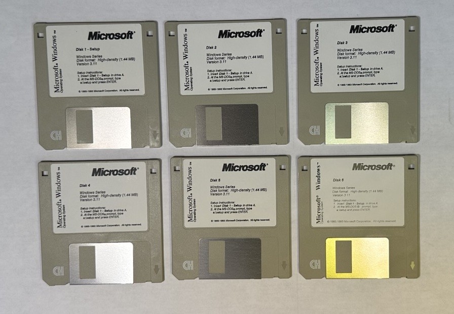 Microsoft Windows Operating System 3.5″ 1.44MB Floppy 6 Disks Install Setup 1993