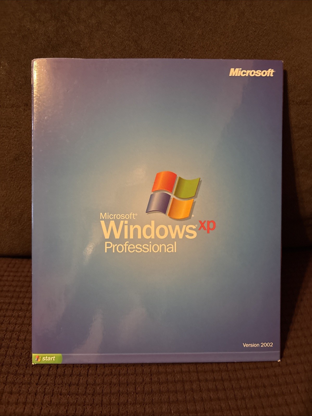 Microsoft Windows XP Professional Upgrade Version 2002 Retail Box CD Key Code