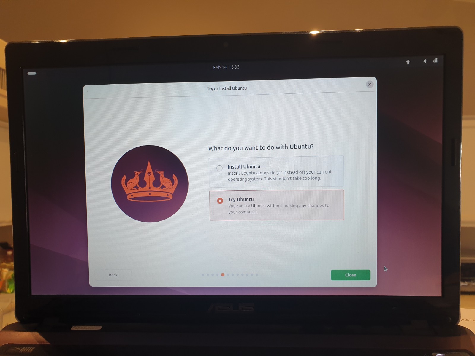 Linux Ubuntu 24.04.3 LTS, 64-bit, Bootable Live and Install USB Flash Drive