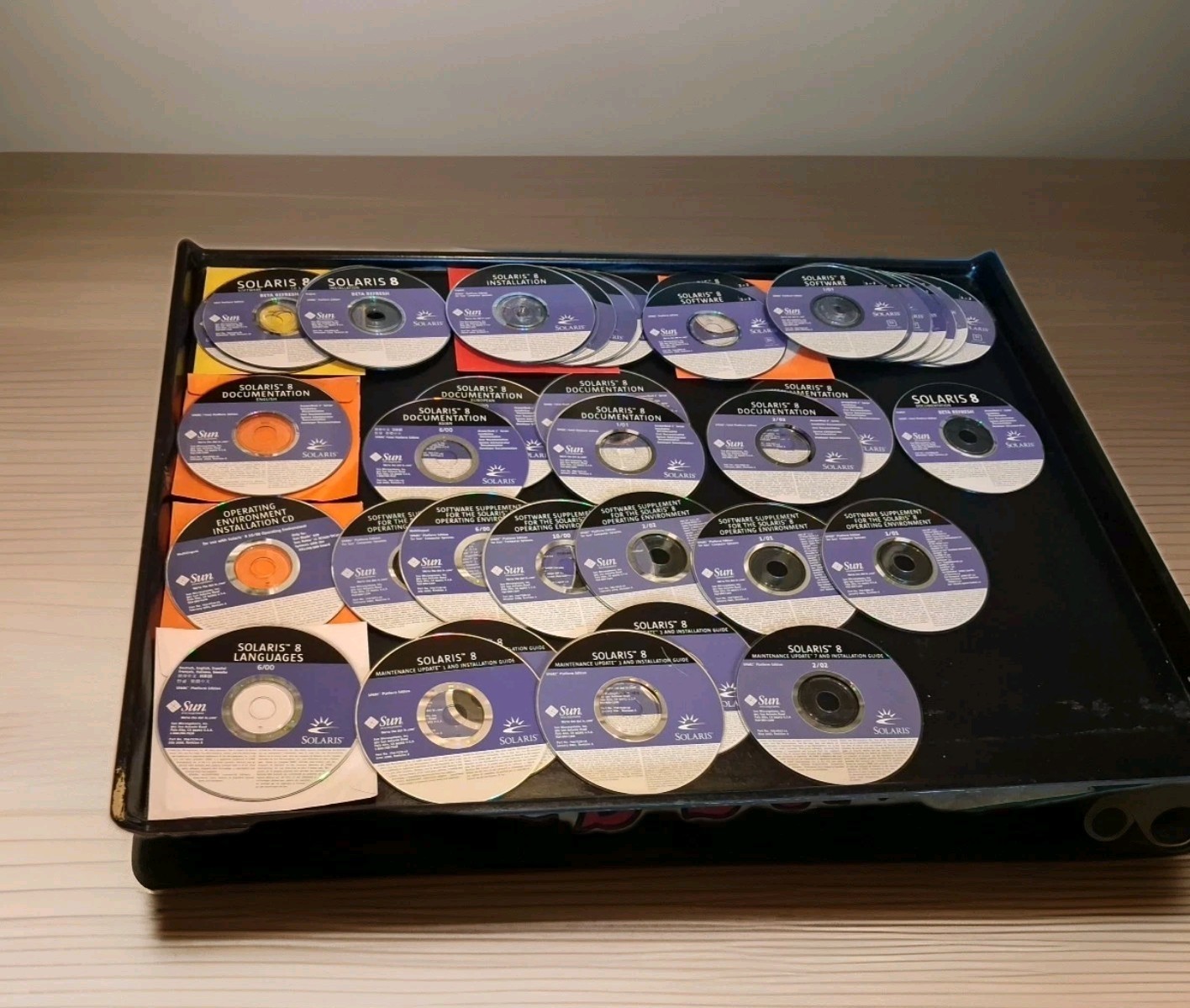 SUN Microsystems SOLARIS 8 -BOTH Intel & SPARC CDs only 58 DISCS bundle Lot