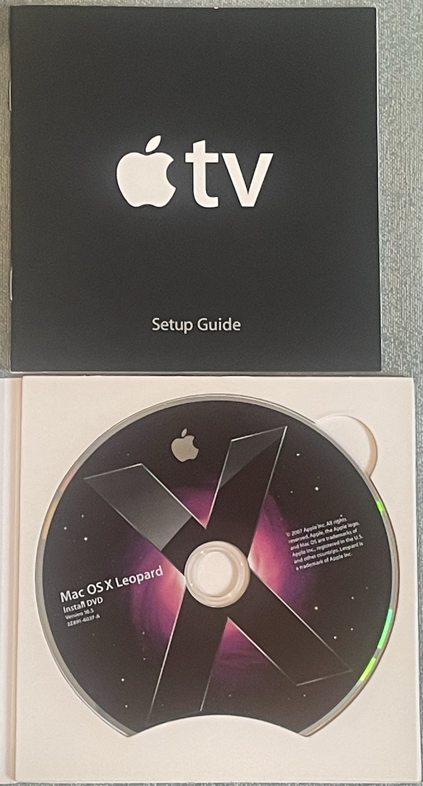 Apple Mac OS Leopard V 10.5 Family Pack Disc MB022Z/A Operating System DVD