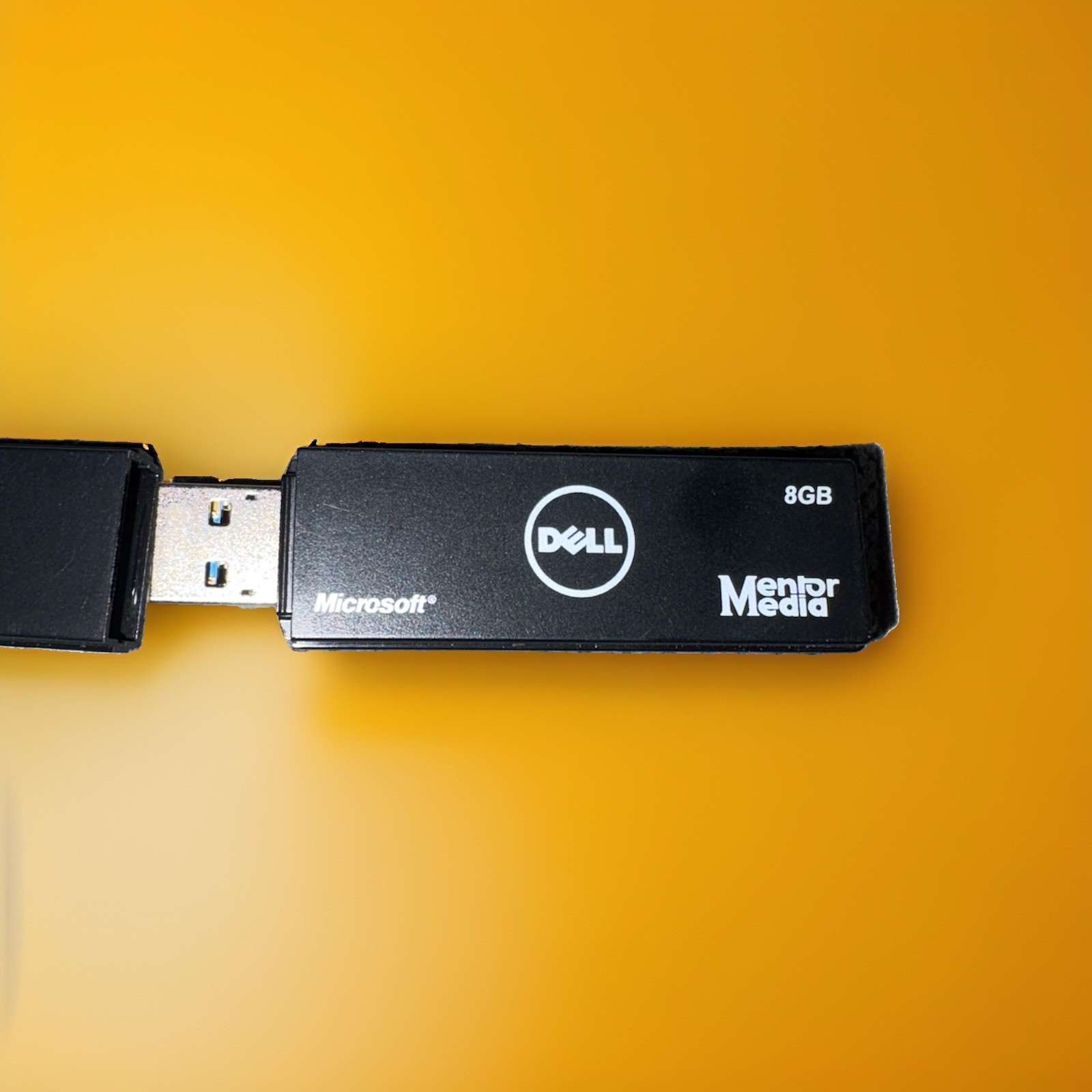 Windows 10 Recovery Media 8GB USB 3.0for Dell VJ3VF_A00. Write Protected