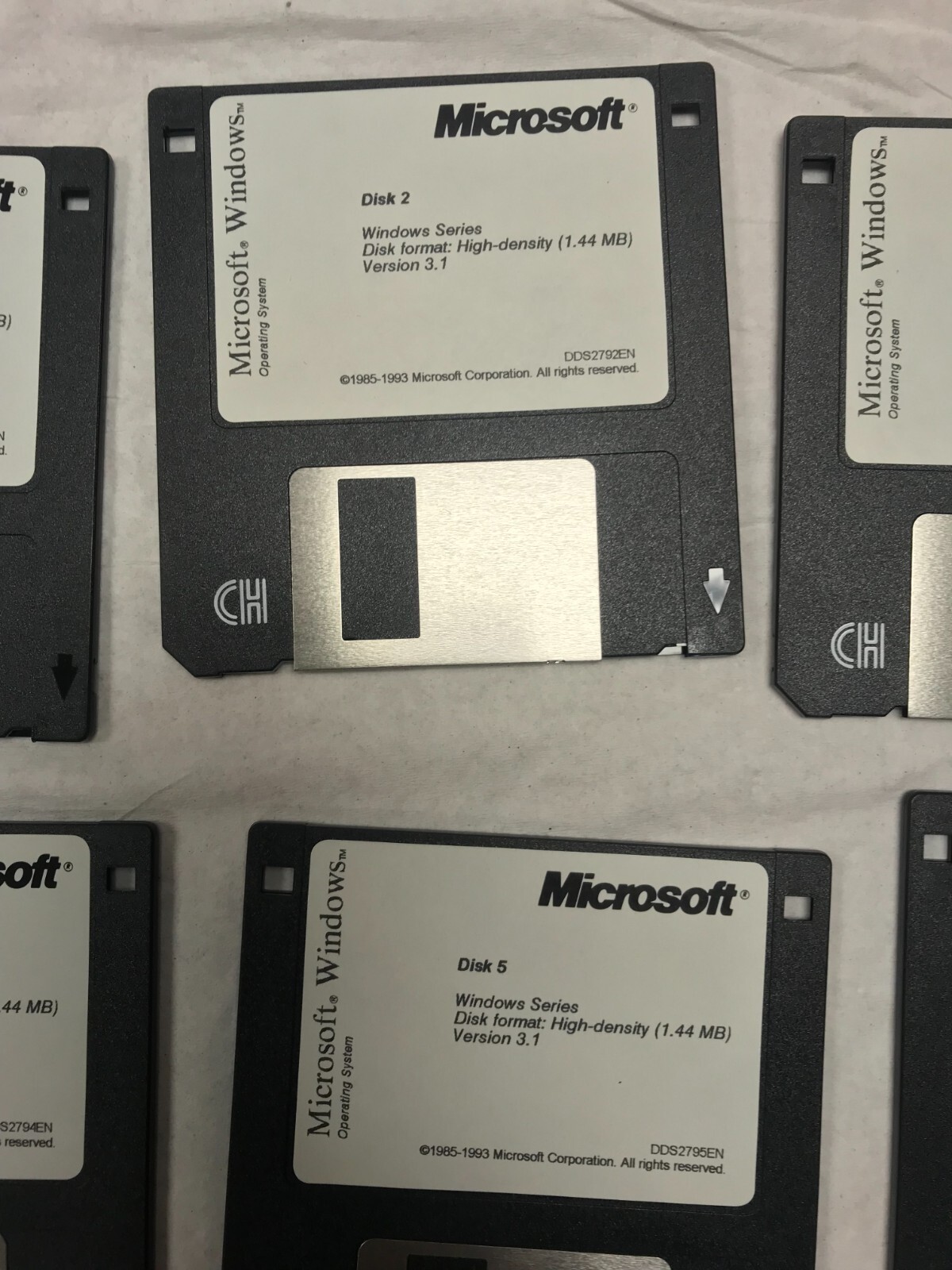 Microsoft Windows 3.1 Operating System – 3.5″ Floppy Disks 2 user’s guide