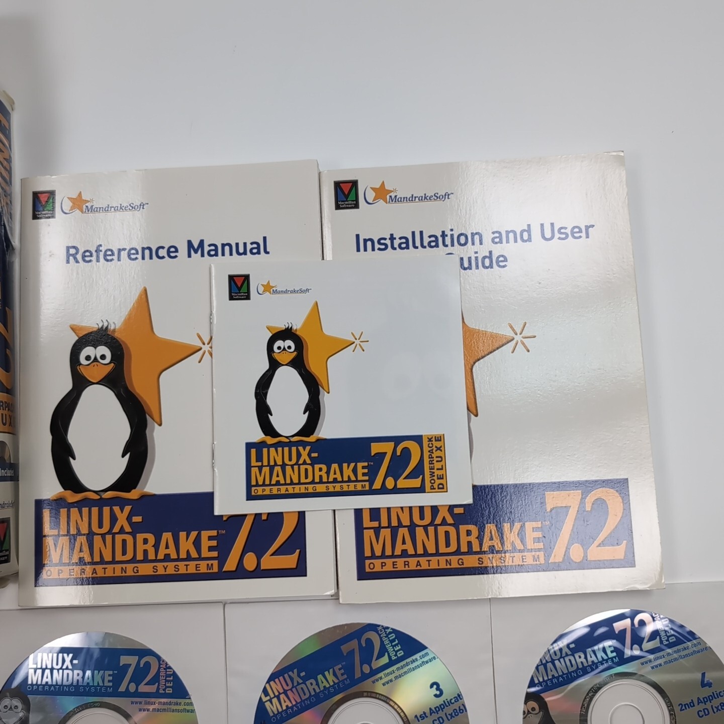 Linux Mandrake 7.2 Deluxe 2001 Operating System Software Big Box 7 CD’S Manuals