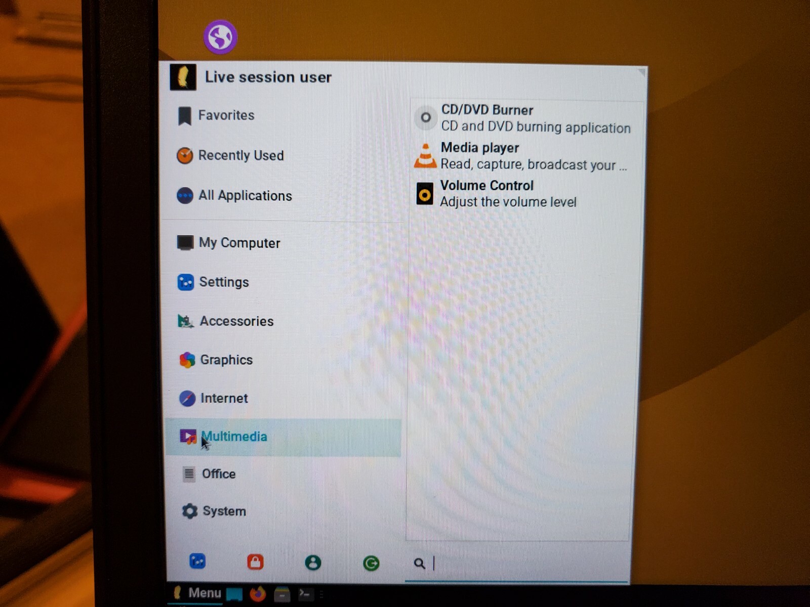 Linux Lite 5.4 x64 Bootable on 16G USB Stick!
