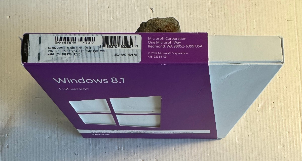 Microsoft Windows 8.1 Full Version Update Product Key 32 & 64 Bit DVDs Very Good