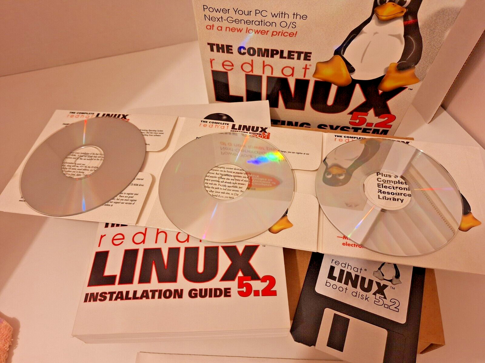 Linux 5.2 The Complete Redhat Operating System Deluxe Secure Server 3 CD Book