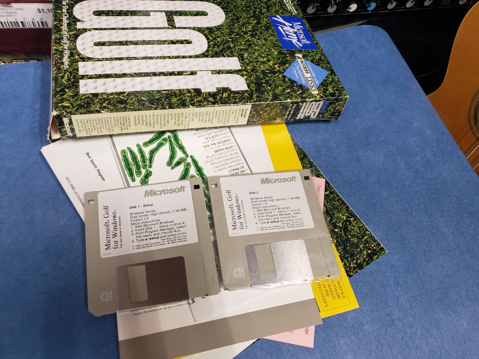 Microsoft Golf 3.5″ Floppy Disks for Windows with box and papers