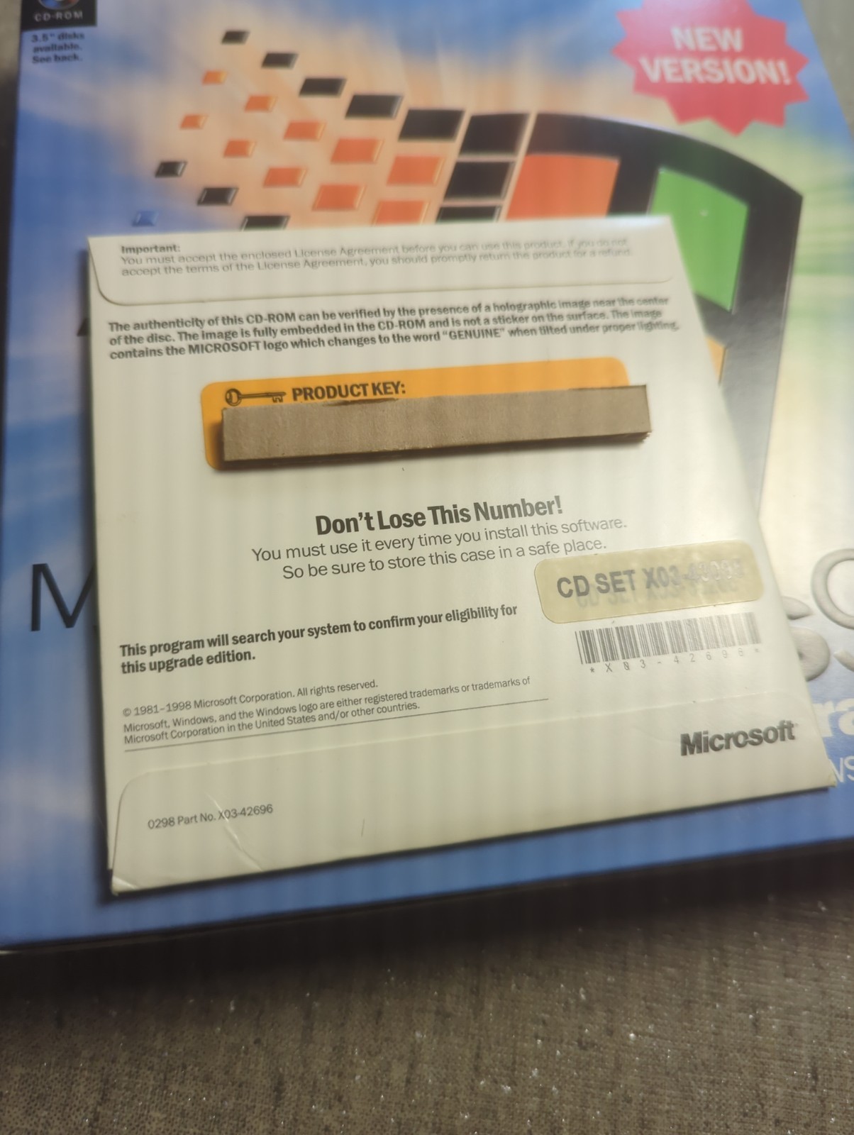 Microsoft Windows 98 Upgrade English CD With Package, Documents, And Product Key