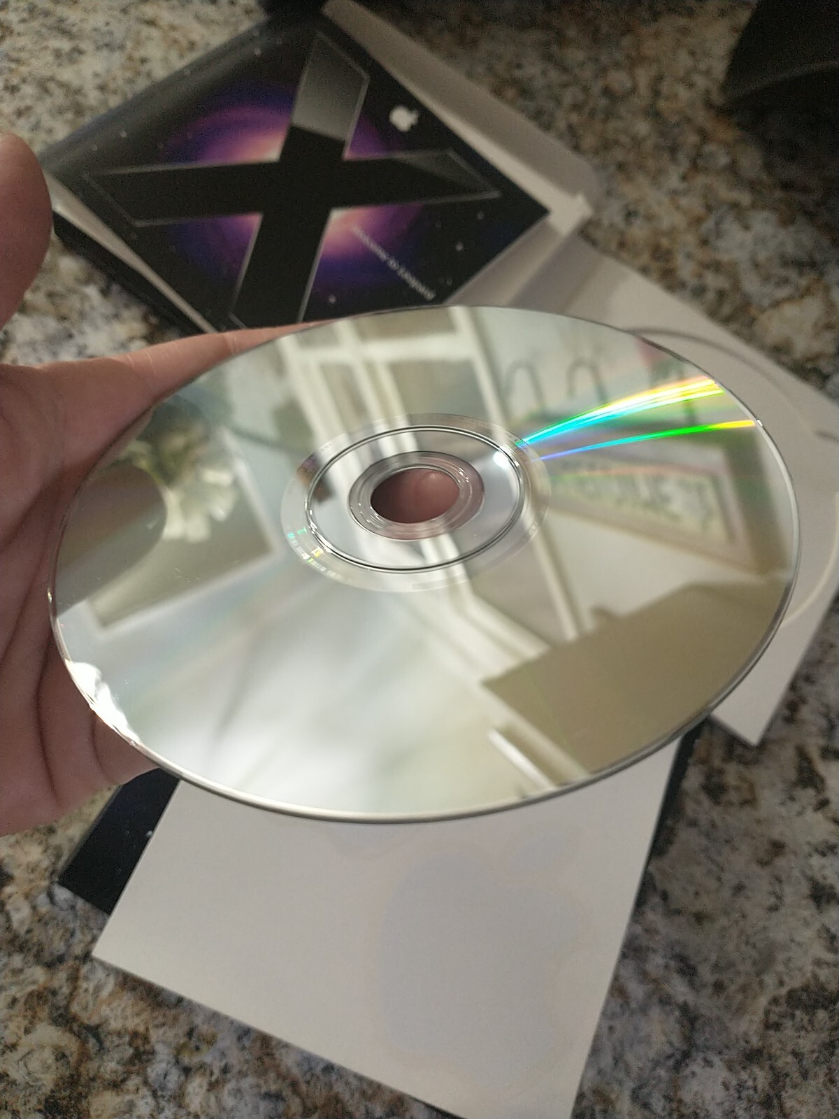 Apple Mac OSX 10.5.4 Leopard Retail Pack P/N: MB576Z/A