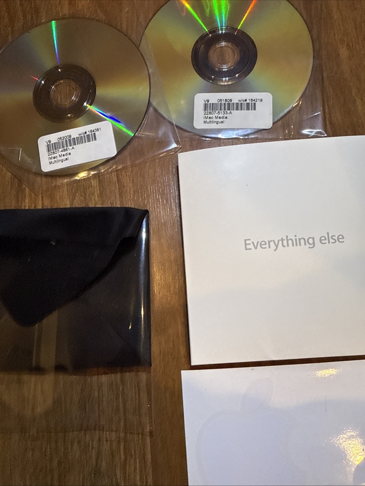 Macintosh iMac OS X 10.5.6 Install & Applications DVD OEM + Cloth, Stickers 2009
