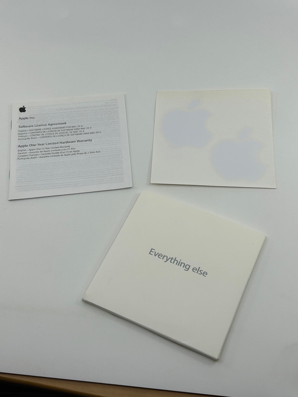 Apple MacBook Pro Mac OS X Install Disc 1 & 2 Version 10.5.2 + Apple Stickers