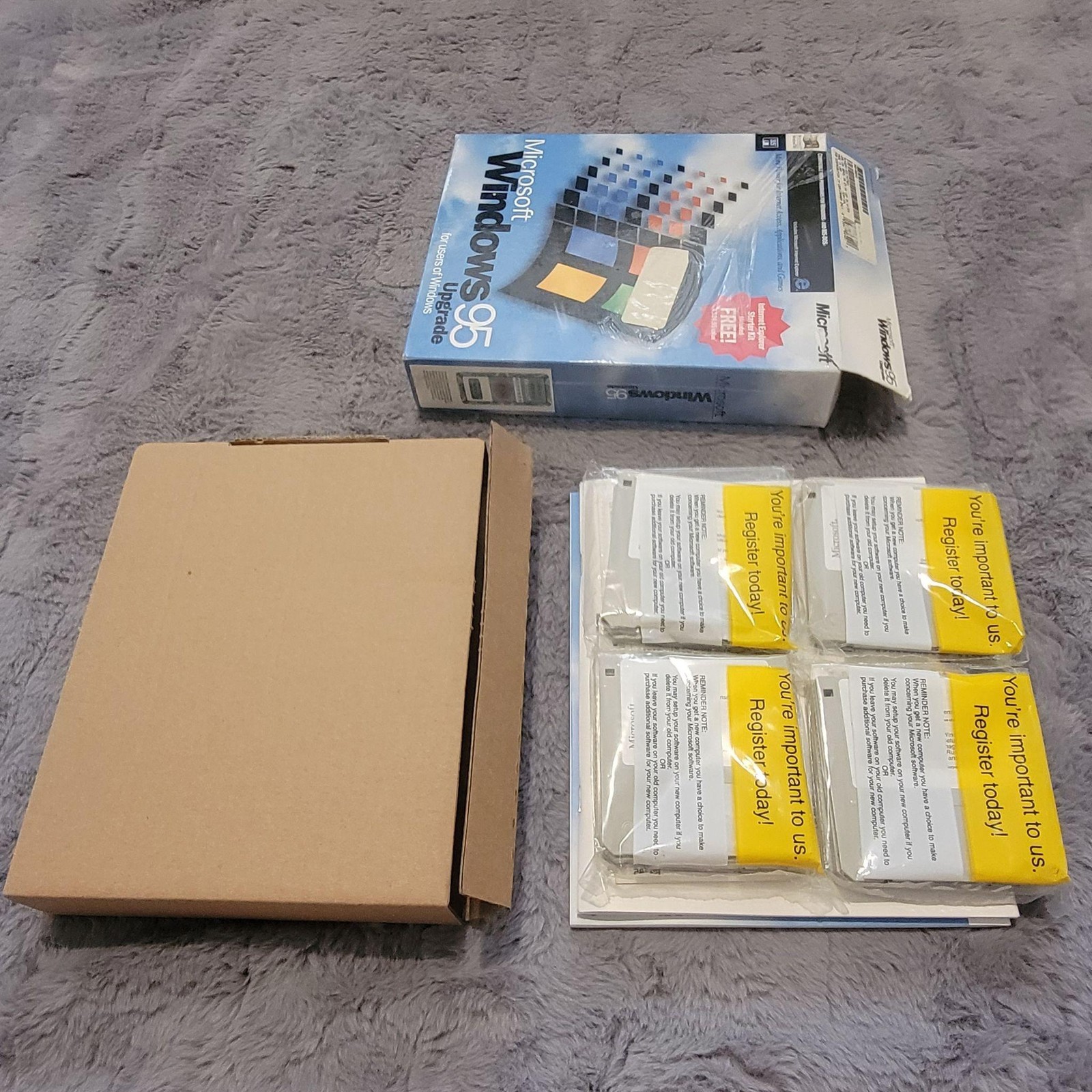 Vintage 1996 Microsoft Windows 95 Upgrade Sealed 3.5 Floppy Disc Set Retail Box