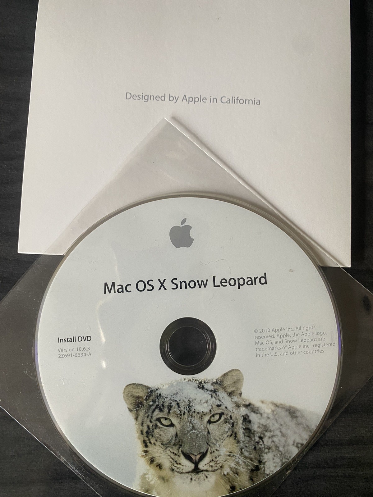 Mac OS X Snow Leopard 10.6.3 OEM Discs Retail Complete Version – Open Box