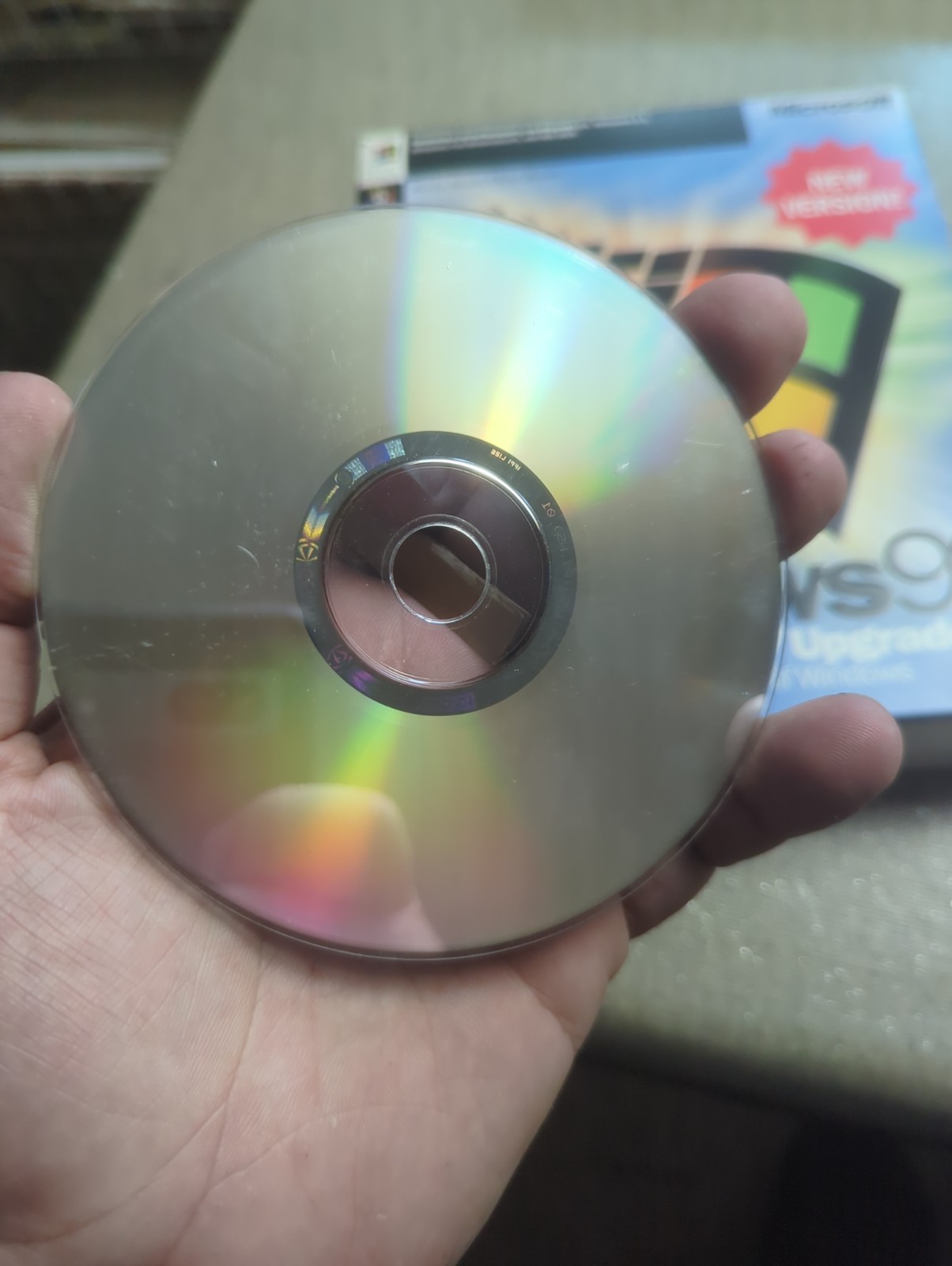 Microsoft Windows 98 Upgrade English CD With Package, Documents, And Product Key