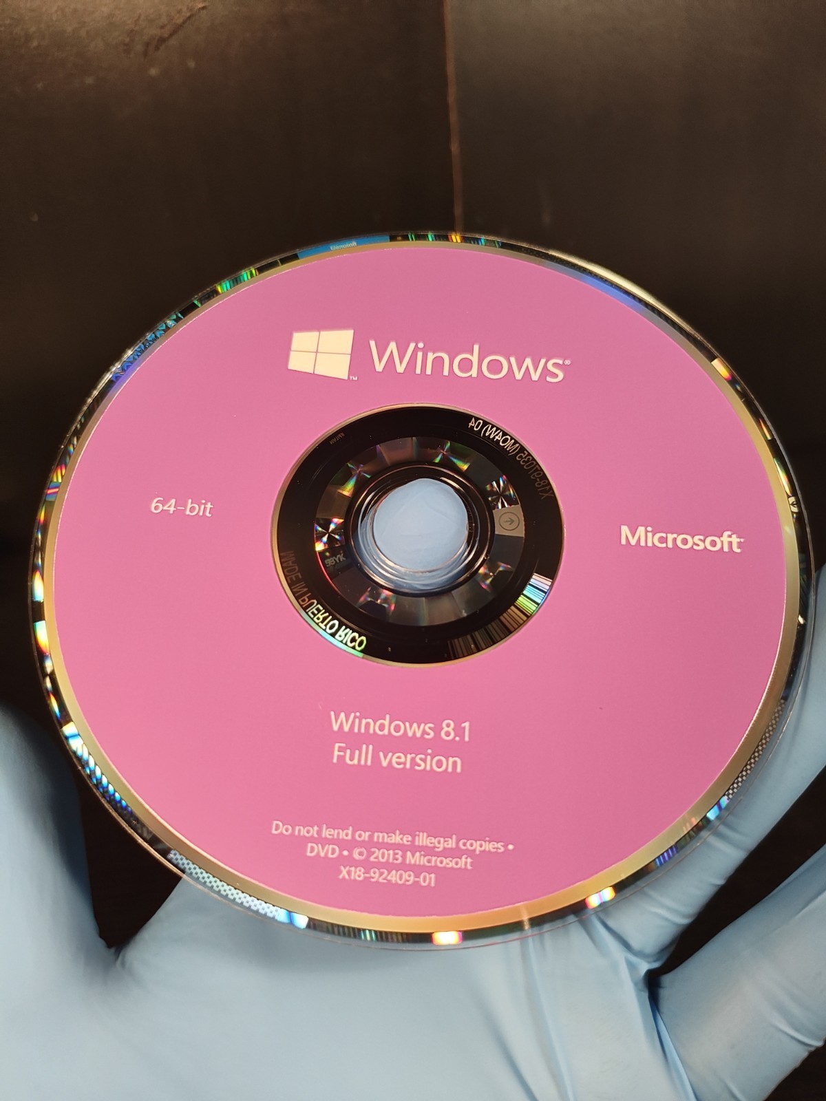 Microsoft Windows 8.1 Full Version 32/64-Bit English DVD. Used, Key Included.