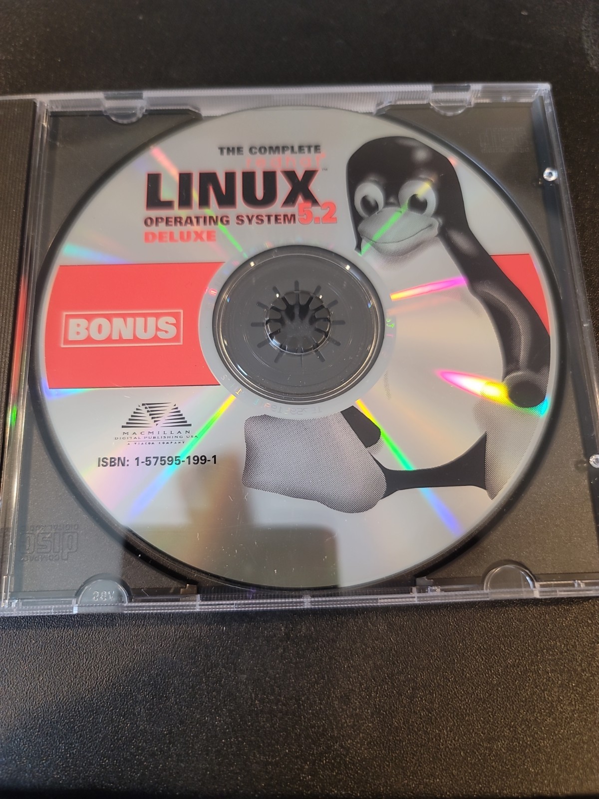 The Complete redhat Linux Operating System 5.2 Deluxe and Bonus DVD