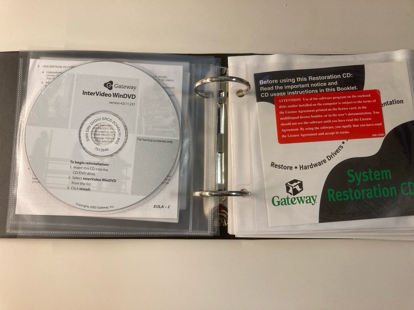 Lot: Vintage 12-disk binder of Gateway Applications, Drivers, Documentation, etc