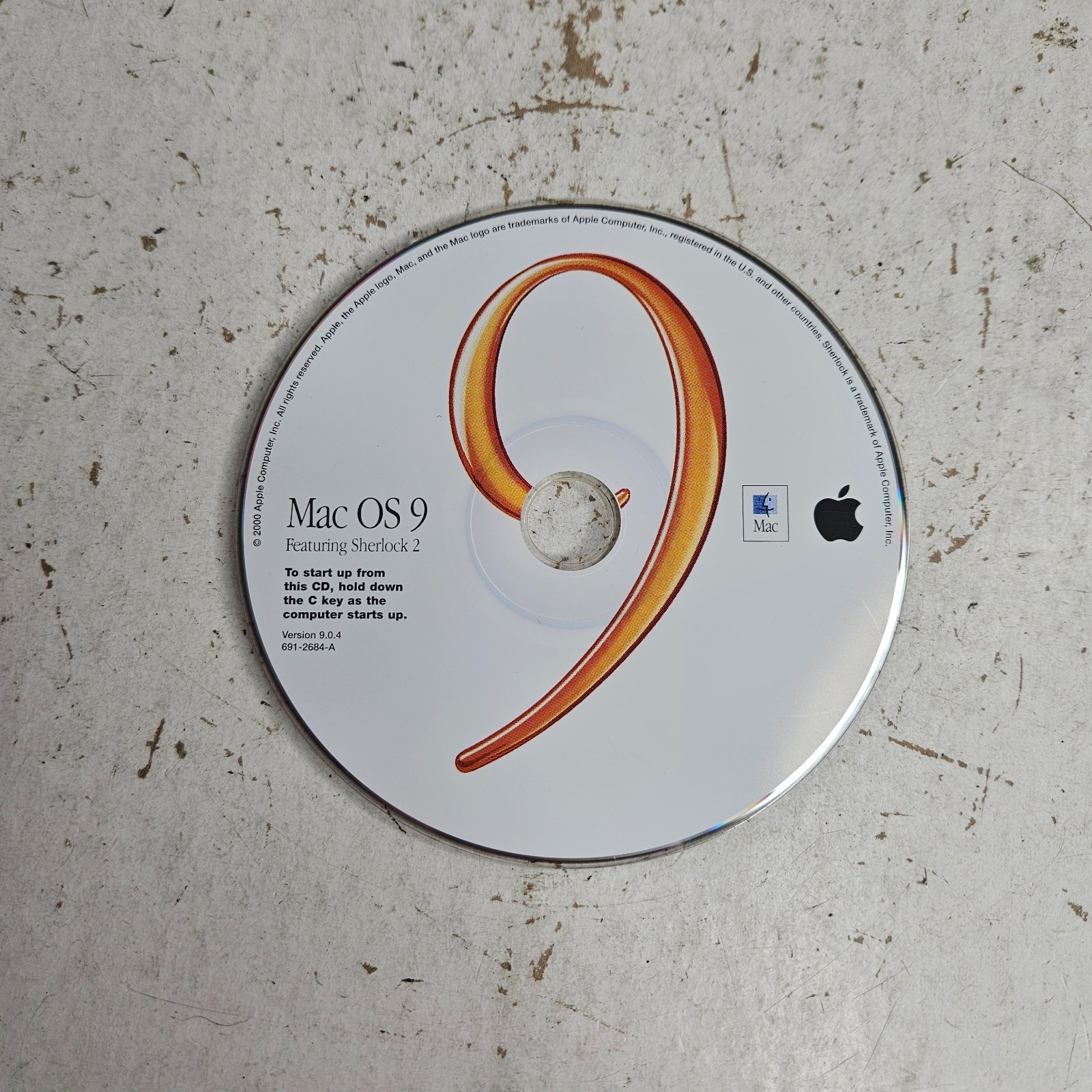 Apple Mac OS 9 Featuring Sherlock 2 Install CD Disc version 9.0.4