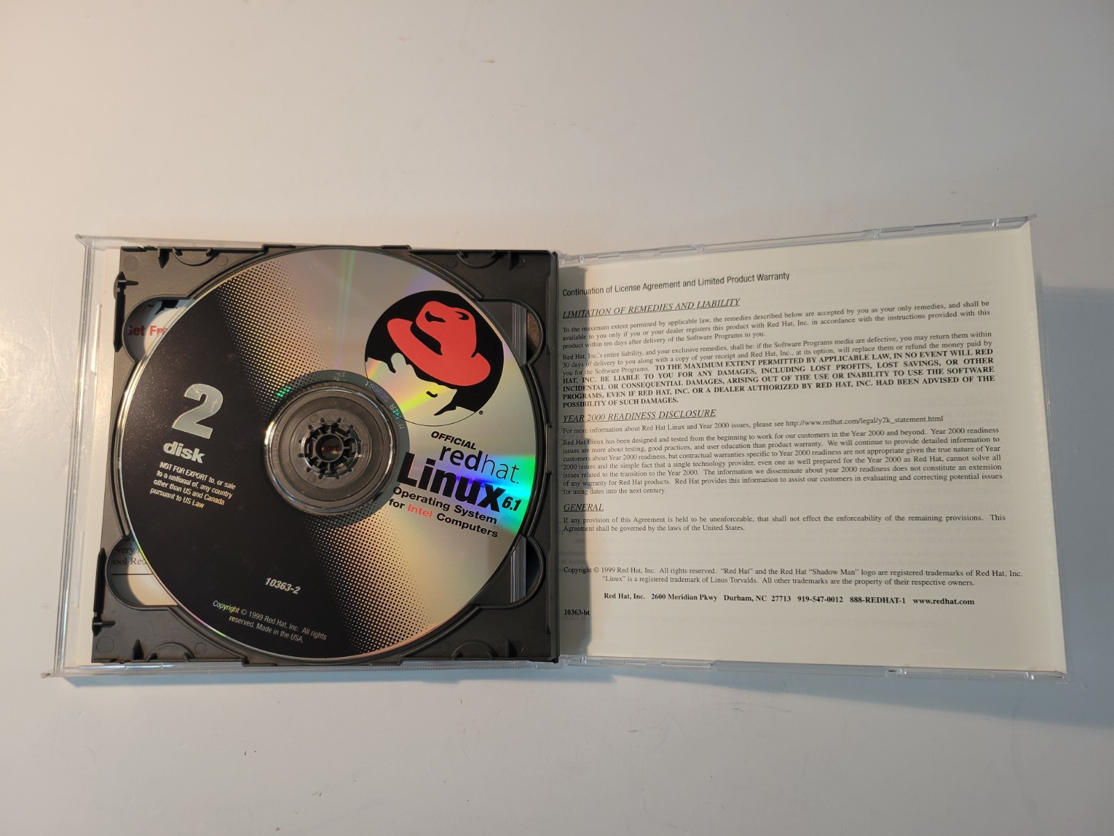 Official Redhat Linux 6.1 (2 Cds)