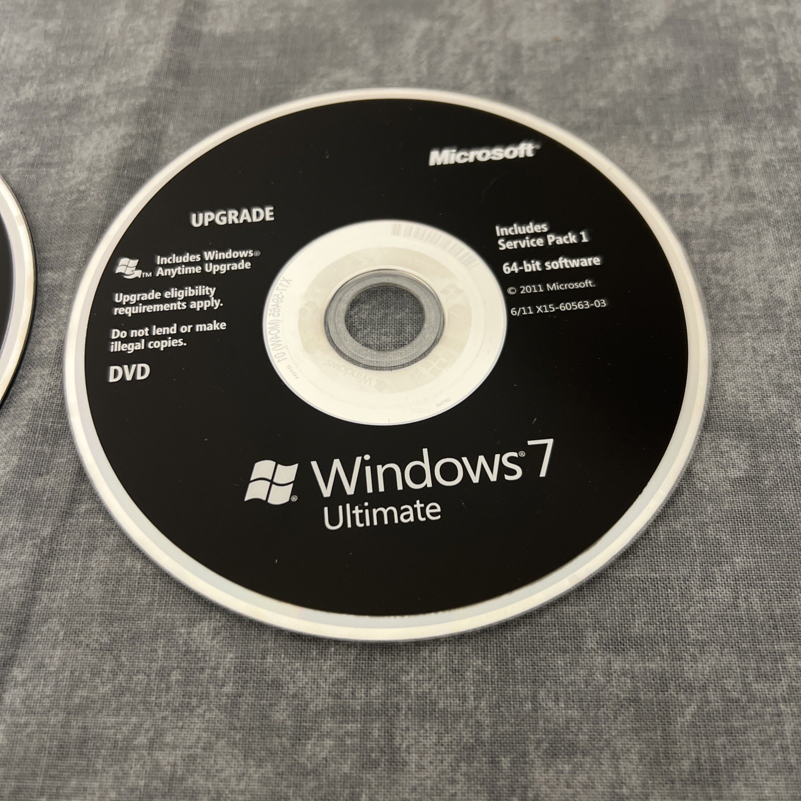 Microsoft Windows 7 Ultimate Upgrade 32/64 DVD with Key in Retail Box