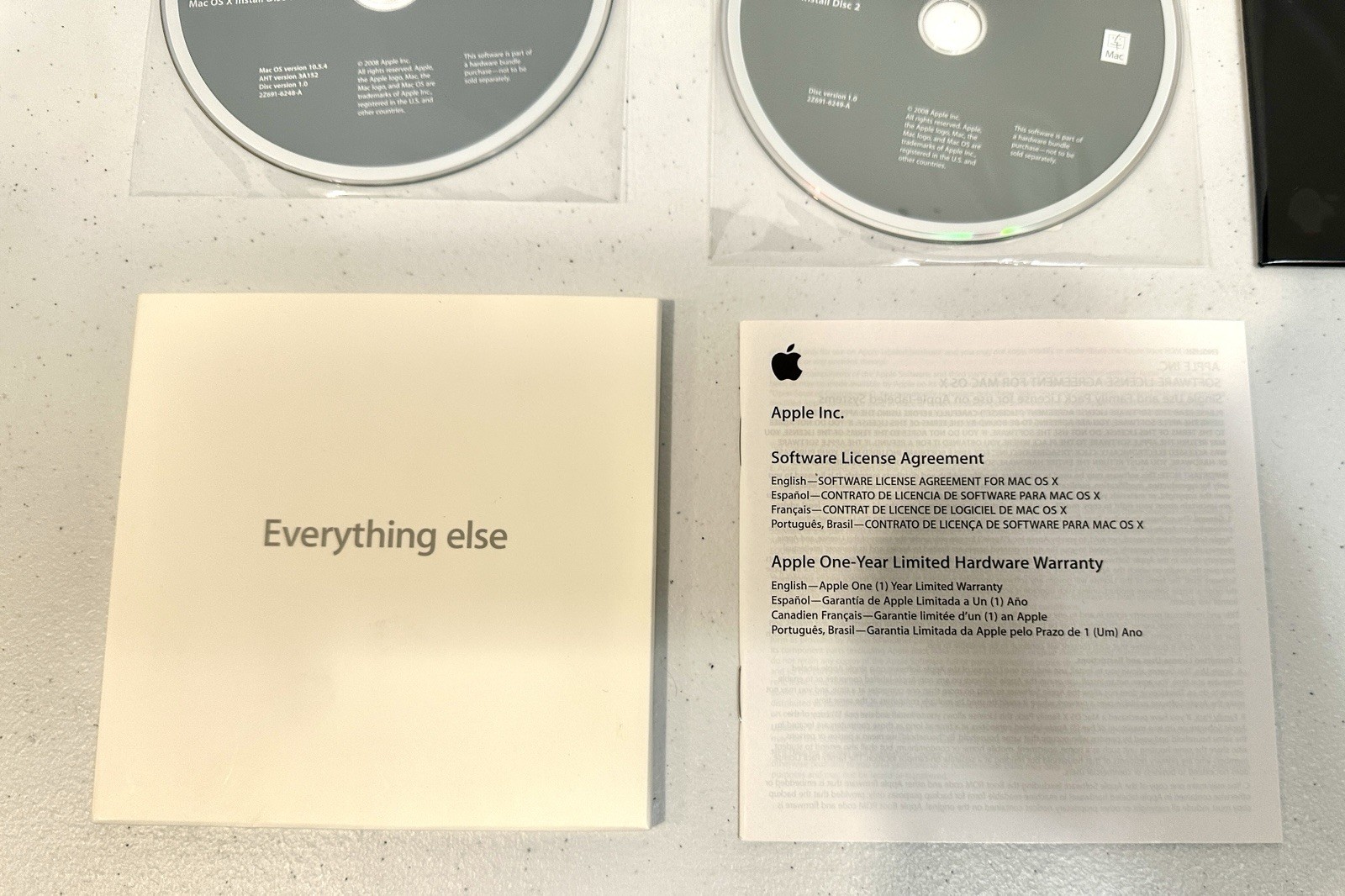 Mac OS X & Application Install Disc 1 & 2 OS 10.4.8 MacBook 2006 Booklet Apple
