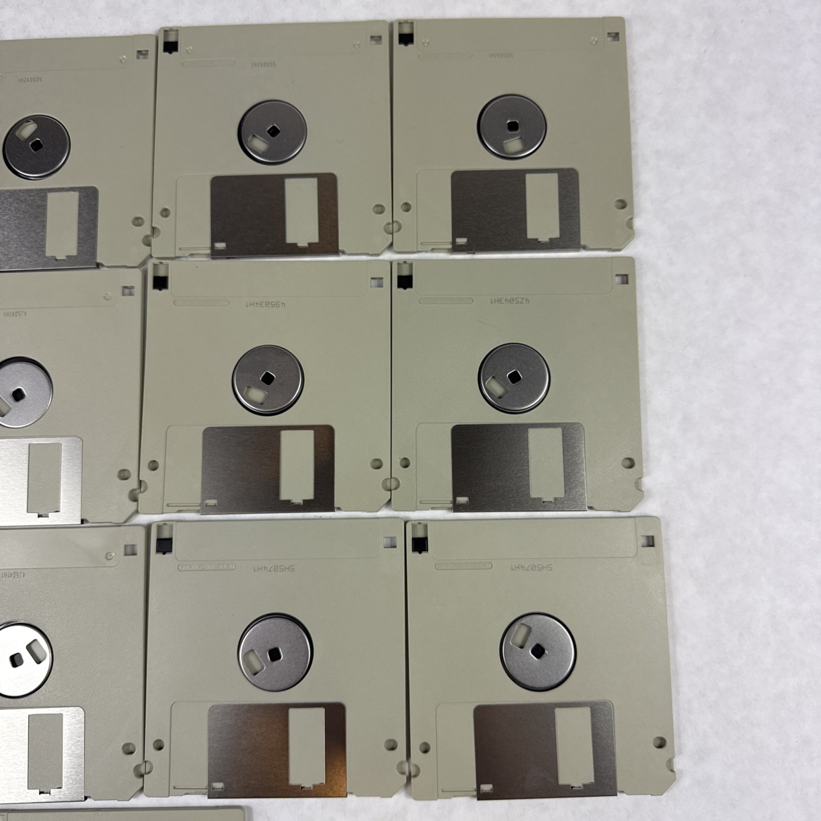 Microsoft Windows 95 Upgrade On 3.5″ Floppy Disks – Lot of 13 Disks /Diskettes