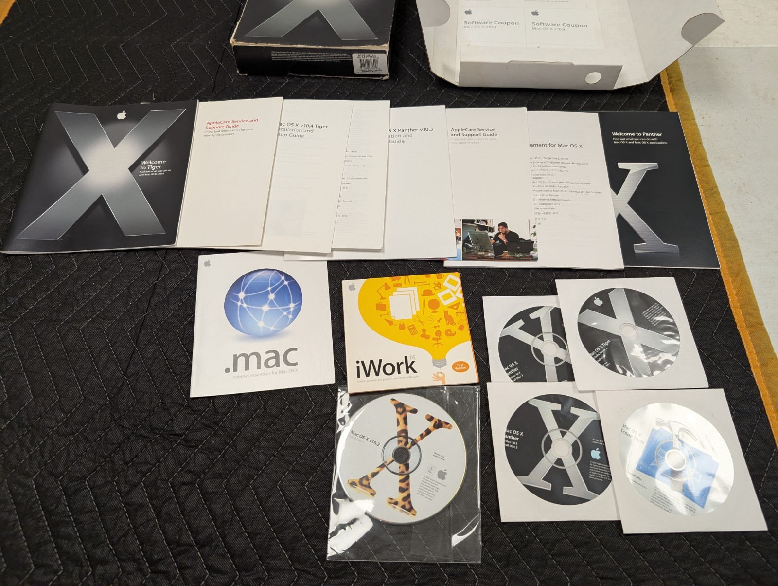 Apple Mac OS X 10.4 Tiger Full Version for Mac M9639ZA