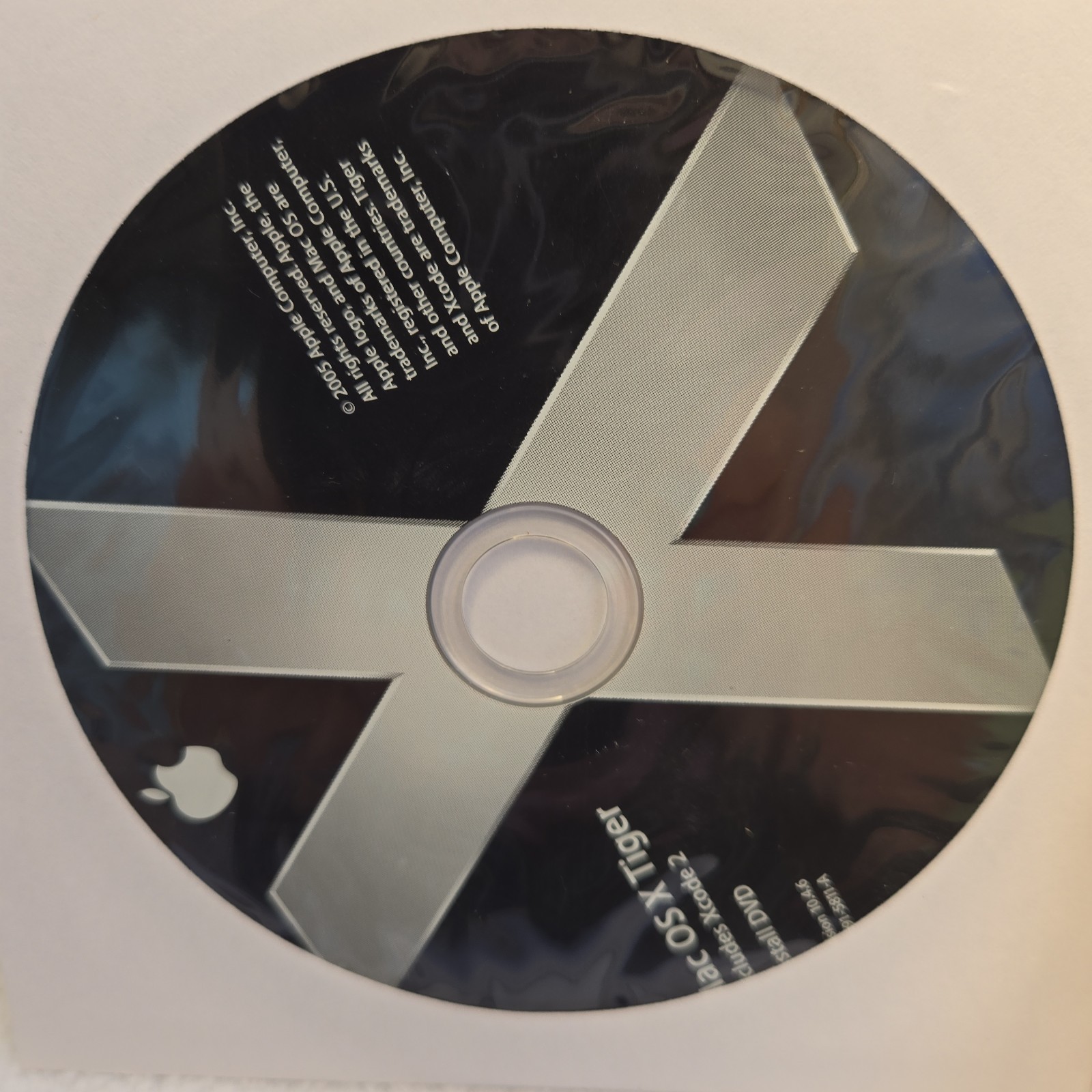 Boxed Apple Mac OS X 10.4 Tiger (MA453Z/A)