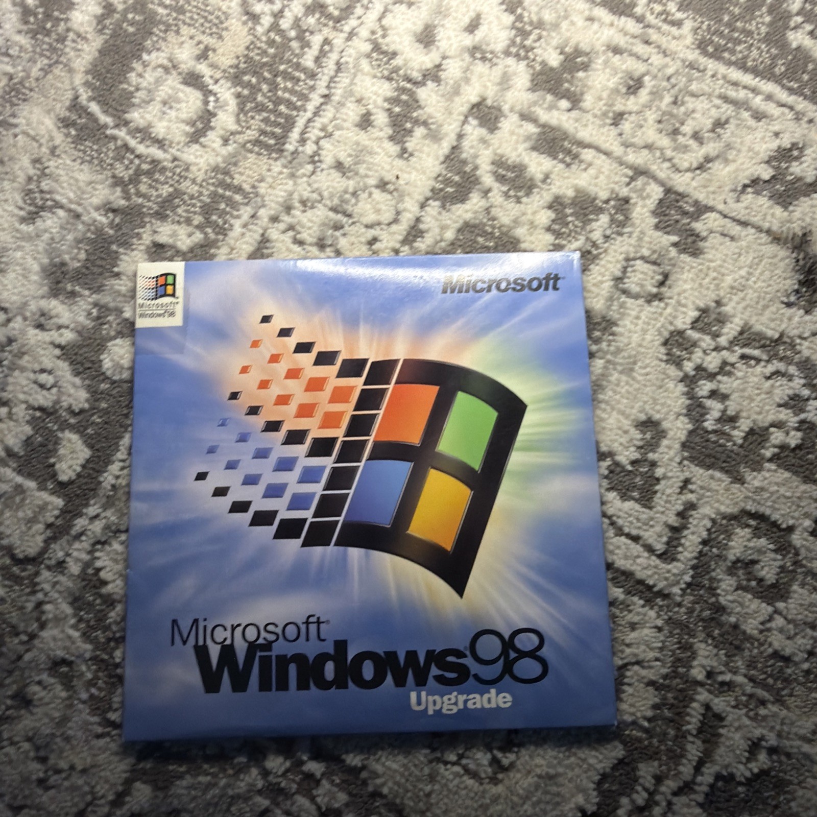 Microsoft Windows 98 Upgrade PC CD-ROM with CD-Key 1998 Original Retail Version