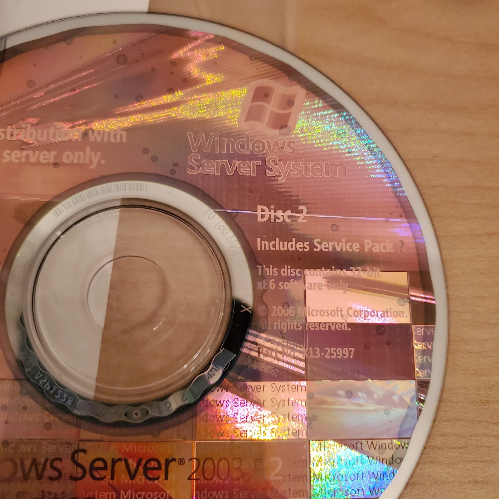 Microsoft Windows Server 2003 R2 OEM Software 2CD SET & Key & 5 CLIENT LICENSE